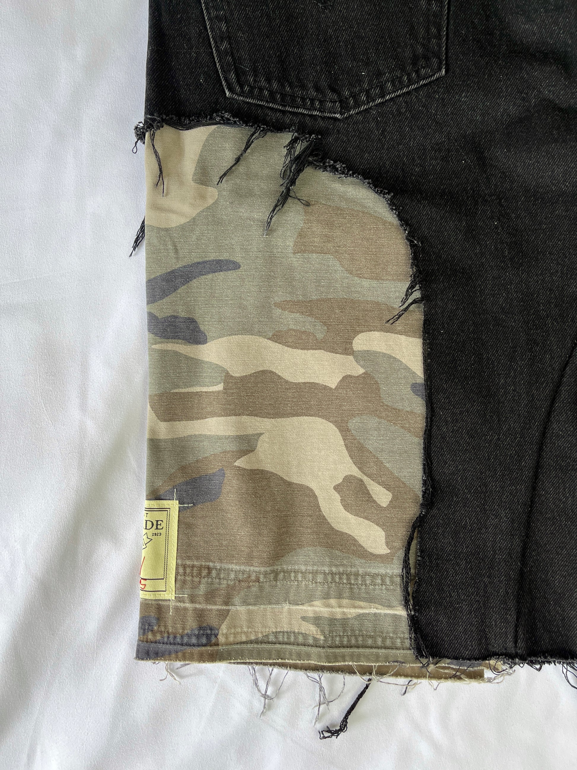 2 in 1 Camo Denim